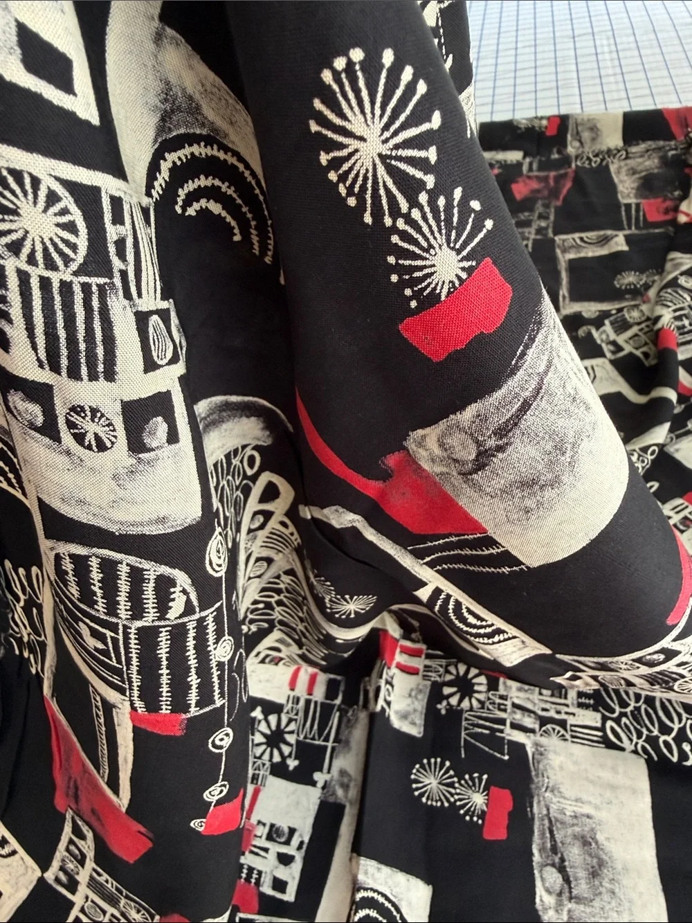 Vintage MCM Abstract Fabric Black Red Ivory 4.25 Yds x 58 Drapey Mod Print